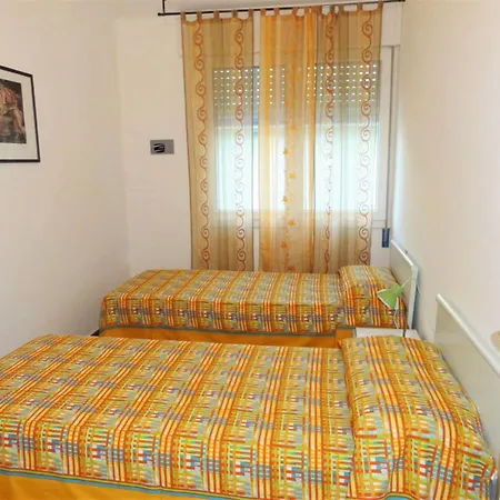 Apartment Flat With Terrace Near The Sea *