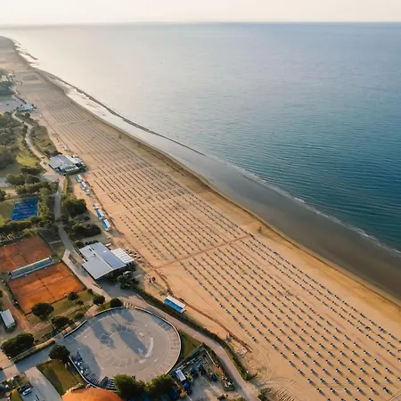 Flat With Terrace Near The Sea Apartment *